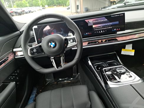 New 2026 BMW 740i RWD image 16