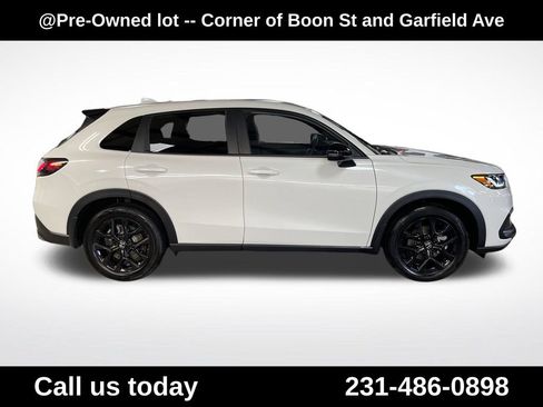 Used 2024 Honda HR-V Sport image 6