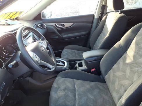 Used 2016 Nissan Rogue S w/ Appearance Package image 8