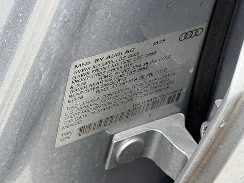 Used 2025 Audi Q5 Premium w/ Convenience Package AWD/4WD image 30