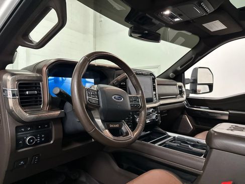 Used 2024 Ford F250 King Ranch w/ FX4 Off-Road Package AWD/4WD image 32