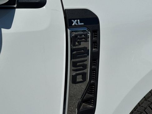 New 2025 Ford F250 XL w/ XL Chrome Package image 28