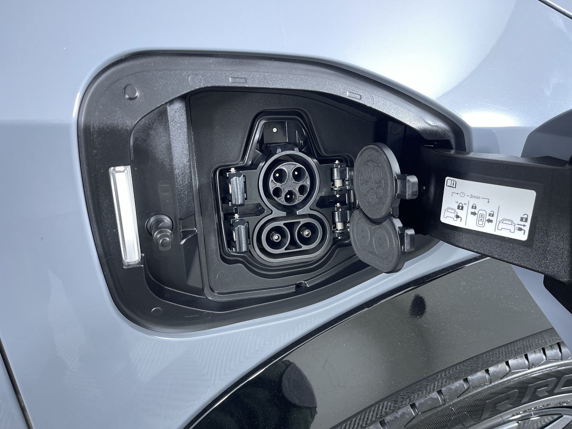 Certified 2024 Nissan Ariya AWD image 29