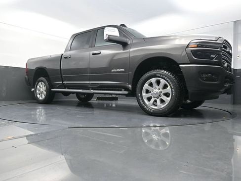 New 2026 RAM 2500 Laramie w/ Sport Appearance Package AWD/4WD image 20