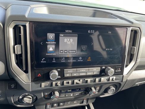 Used 2025 Nissan Frontier SV w/ SV Convenience Package image 19