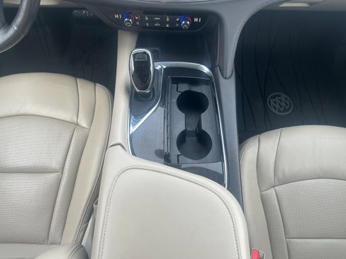 Used 2020 Buick Enclave Premium w/ Sun and Sites Package image 16