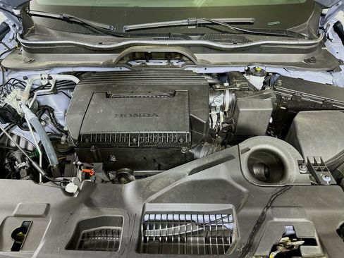 Used 2025 Honda Pilot TrailSport image 9