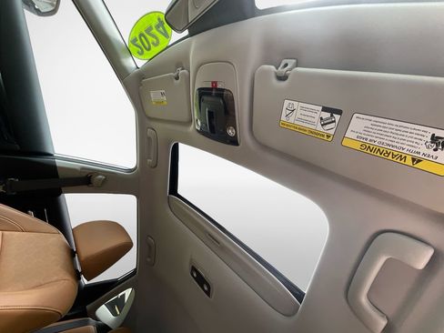 Certified 2024 Kia Seltos EX AWD/4WD image 23