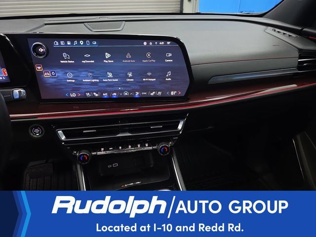 Used 2025 Chevrolet Traverse RS FWD image 19