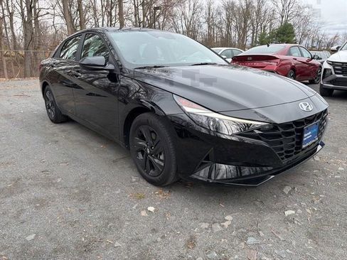 Certified 2023 Hyundai Elantra SEL w/ Cargo Package image 2