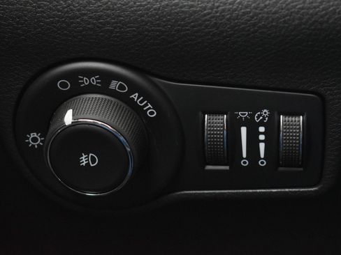 New 2026 Jeep Compass Latitude image 17