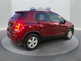 Used 2021 Chevrolet Trax LT w/ LT Convenience Package image 5