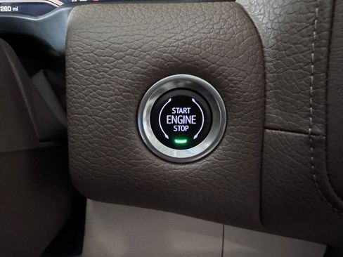 Certified 2023 GMC Yukon Denali w/ Advanced Technology Package AWD/4WD image 23