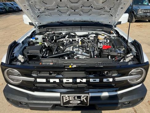 New 2025 Ford Bronco Outer Banks image 13