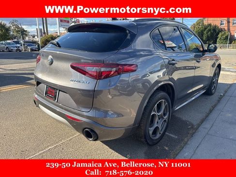 Used 2023 Alfa Romeo Stelvio Ti AWD/4WD image 5