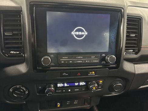 Used 2024 Nissan Frontier PRO-4X w/ Technology Package AWD/4WD image 16