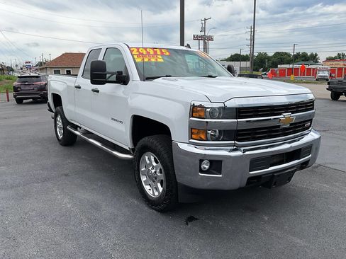 Used 2015 Chevrolet Silverado 2500 LT w/ Z71 Package, Off-Road AWD/4WD image 7