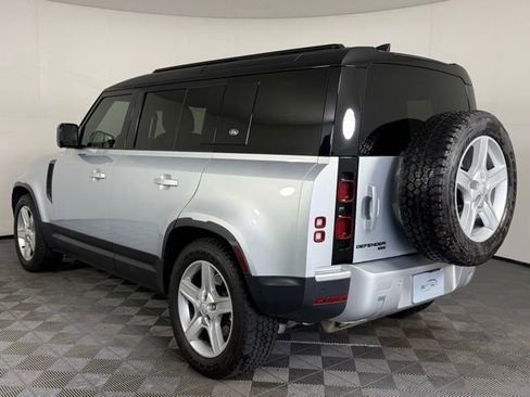 Used 2022 Land Rover Defender 110 SE image 6