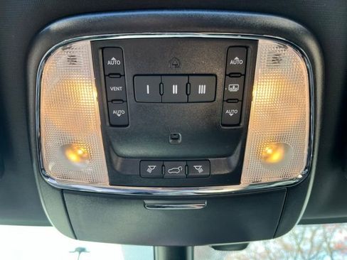 Used 2021 Jeep Grand Cherokee Limited w/ Sun & Sound Group AWD/4WD image 30