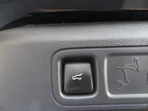 Certified 2024 Ford Expedition Limited image 10