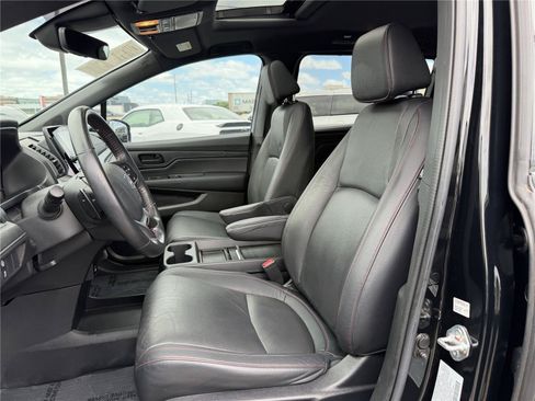 Used 2023 Honda Odyssey Sport image 14
