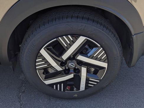 New 2026 Nissan Kicks SV w/ SV Premium Package FWD image 7