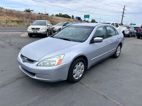 Used 2004 Honda Accord LX image 2