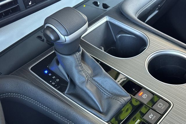 Certified 2026 Toyota Sienna XLE FWD image 27