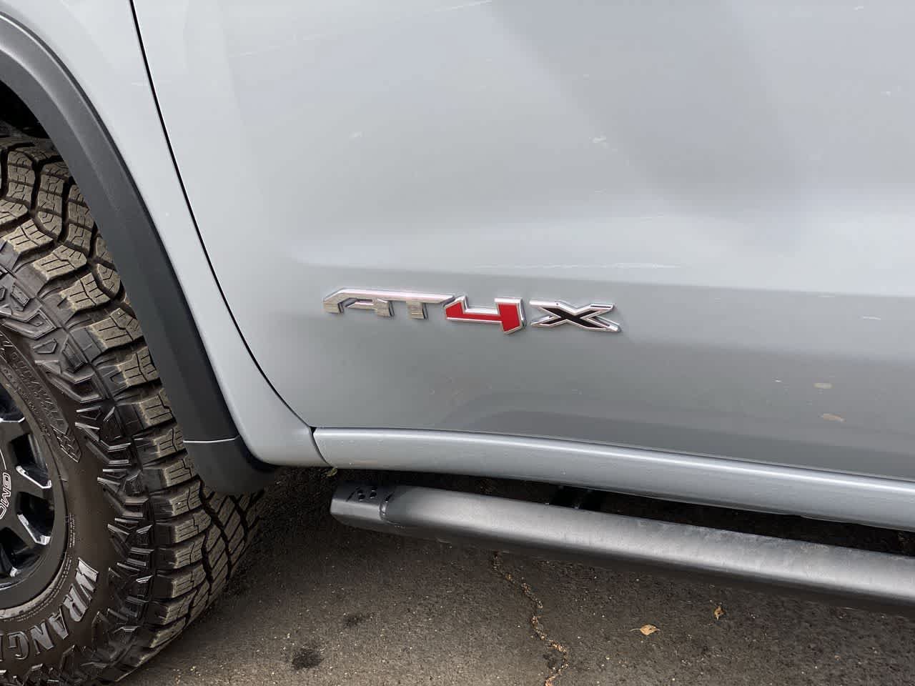 Used 2025 GMC Sierra 1500 AT4X w/ AT4X AEV Edition AWD/4WD image 10