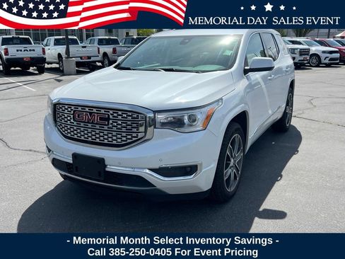 Used 2018 GMC Acadia Denali w/ Technology Package AWD/4WD image 2