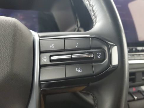 Used 2023 Chevrolet Colorado LT w/ LT Convenience Package II RWD image 23