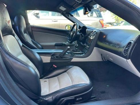 Used 2010 Chevrolet Corvette Convertible w/ Preferred Equipment Group RWD image 21