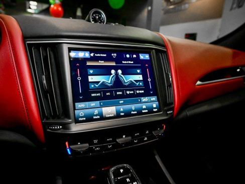 Used 2022 Maserati Levante Modena image 37