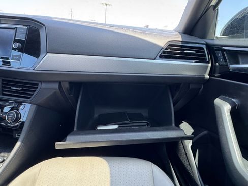Used 2019 Volkswagen Jetta R-Line FWD image 25