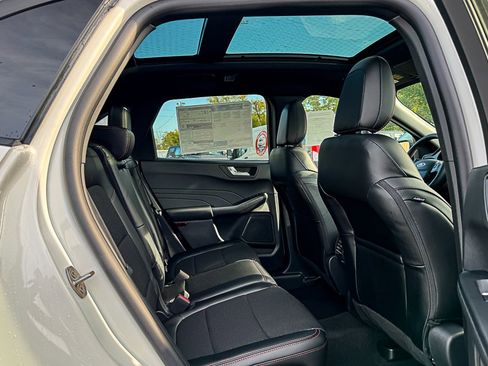 New 2025 Ford Escape ST-Line w/ Tech Pack #1 image 20