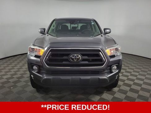 Used 2022 Toyota Tacoma SR5 RWD image 2