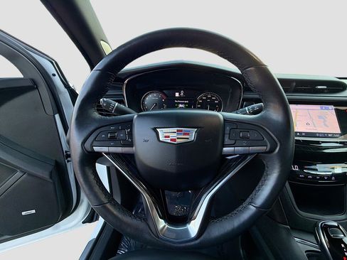 Used 2021 Cadillac XT6 Premium Luxury image 40