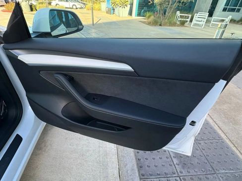 Used 2022 Tesla Model 3 Long Range image 17