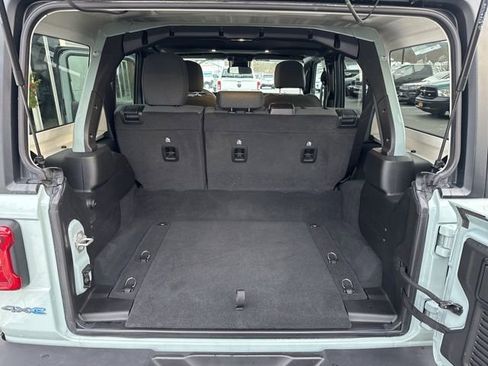 Used 2024 Jeep Wrangler Unlimited w/ Convenience Group image 27