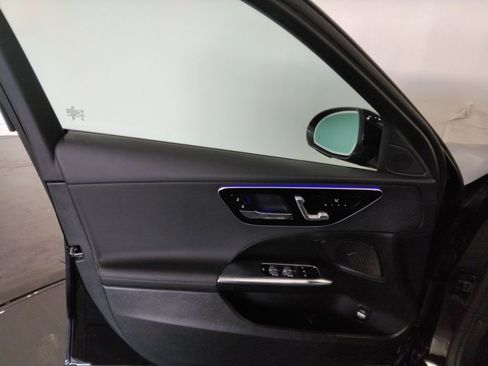 Used 2025 Mercedes-Benz C 300 4MATIC Sedan image 29