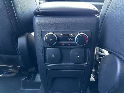 Used 2023 Ford Explorer Limited AWD/4WD image 21