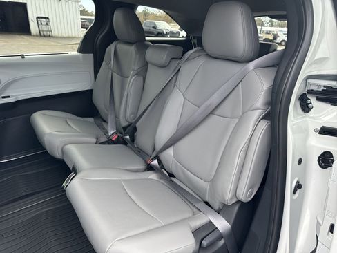 New 2025 Toyota Sienna XLE image 25