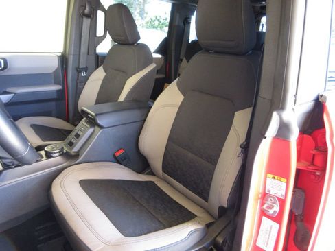 Certified 2022 Ford Bronco Wildtrak AWD/4WD image 11