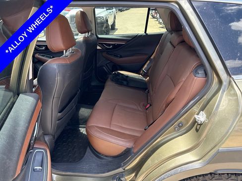 Used 2023 Subaru Outback Touring AWD/4WD image 6