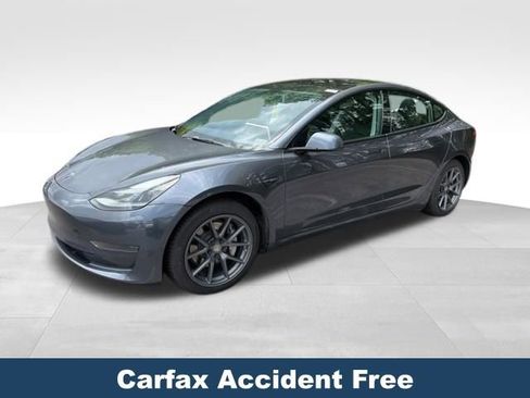 Used 2023 Tesla Model 3 Standard Range RWD image 2