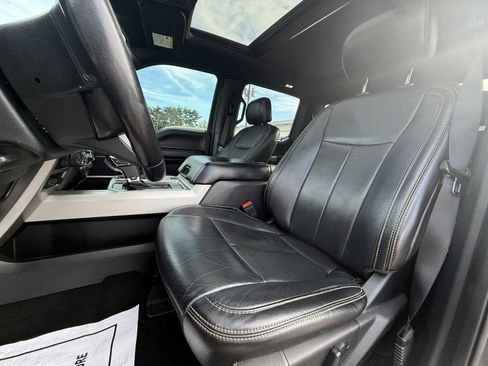 Used 2019 Ford F150 Lariat image 4