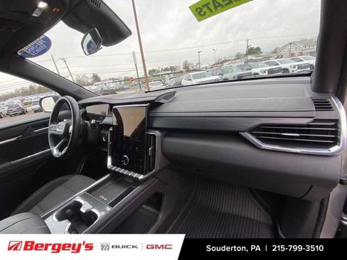 Certified 2025 GMC Acadia Elevation image 33