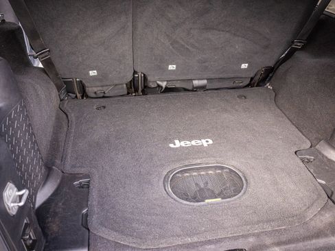 Used 2016 Jeep Wrangler Unlimited Sahara w/ Connectivity Group image 25