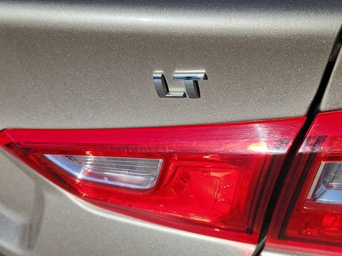 Used 2023 Chevrolet Malibu LT image 12