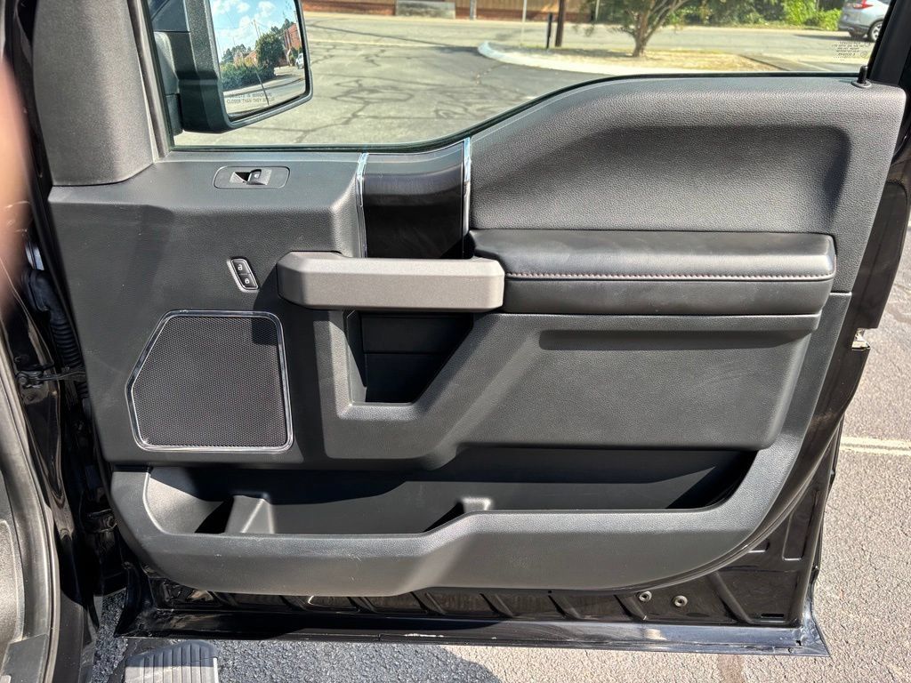 Used 2019 Ford F150 Platinum w/ Equipment Group 701A Luxury AWD/4WD image 27